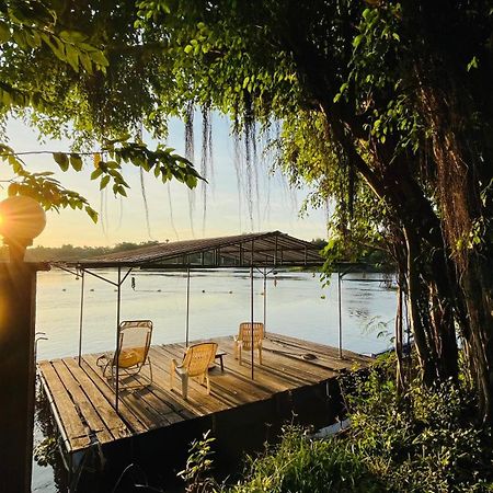 Moon River Resort Phimai 外观 照片