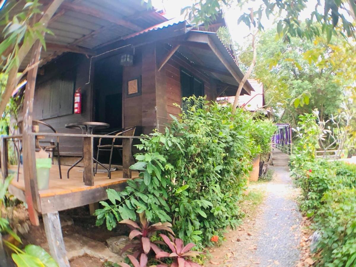 Moon River Resort Phimai 外观 照片