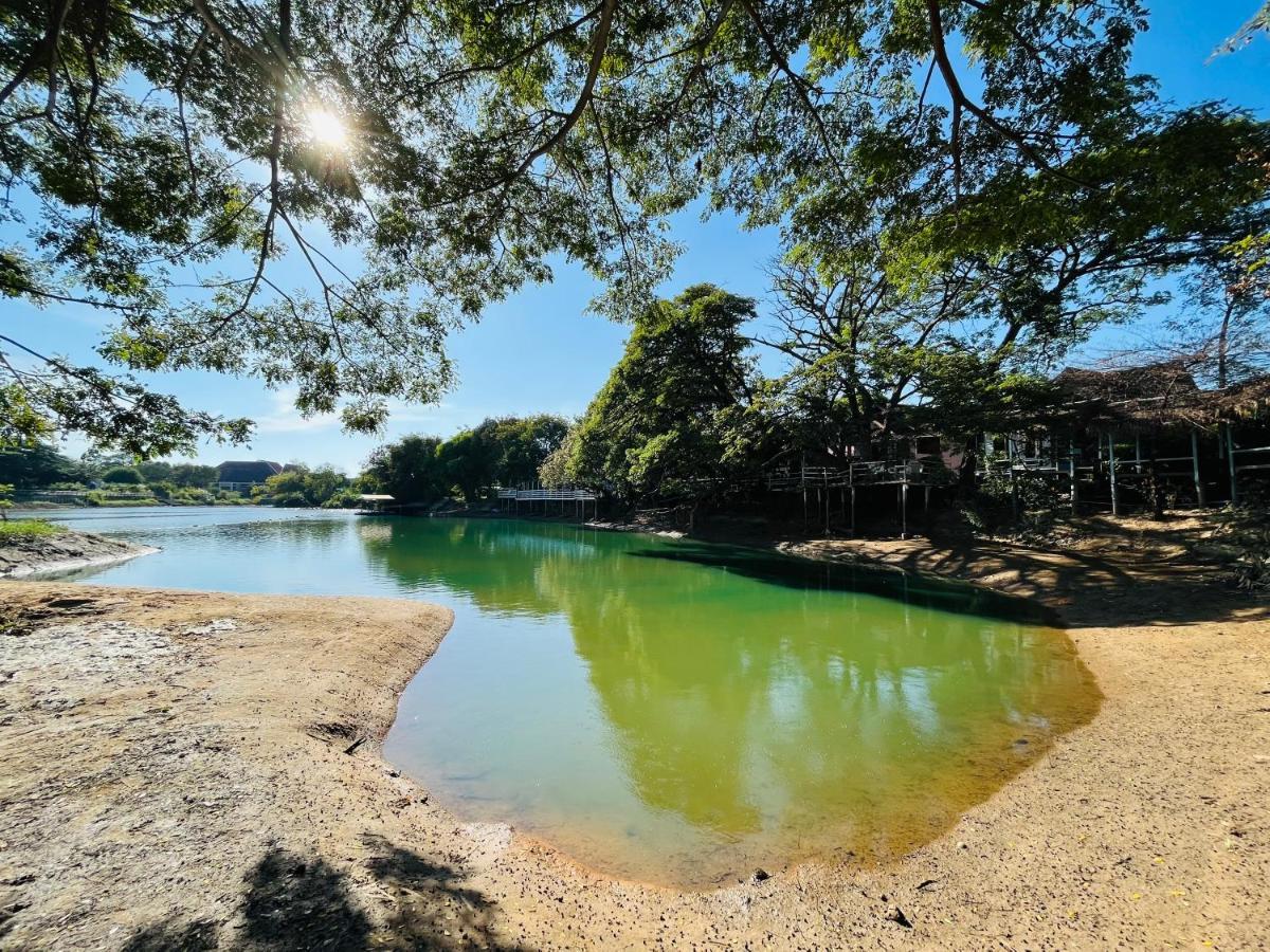 Moon River Resort Phimai 外观 照片