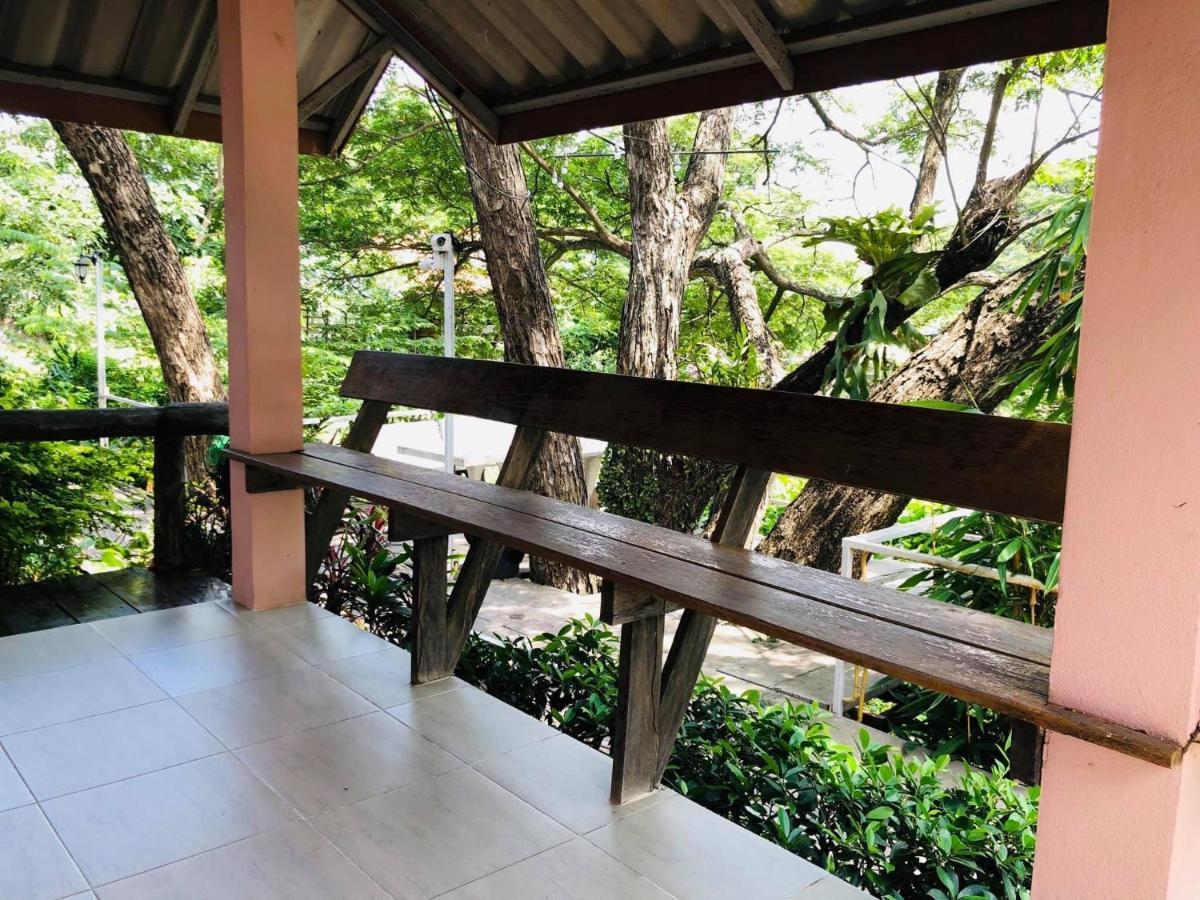 Moon River Resort Phimai 外观 照片