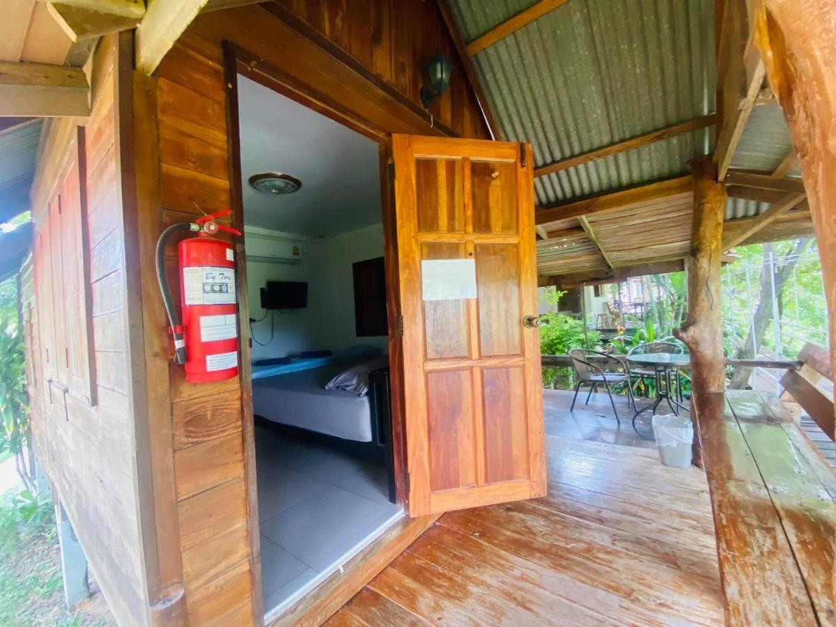 Moon River Resort Phimai 外观 照片