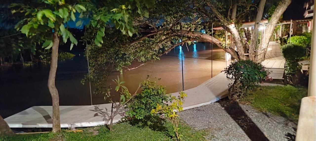Moon River Resort Phimai 外观 照片